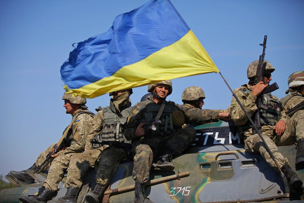 La ciberguerra llega a los soldados de a pie: hackean a militares ucranianos para simular su rendición